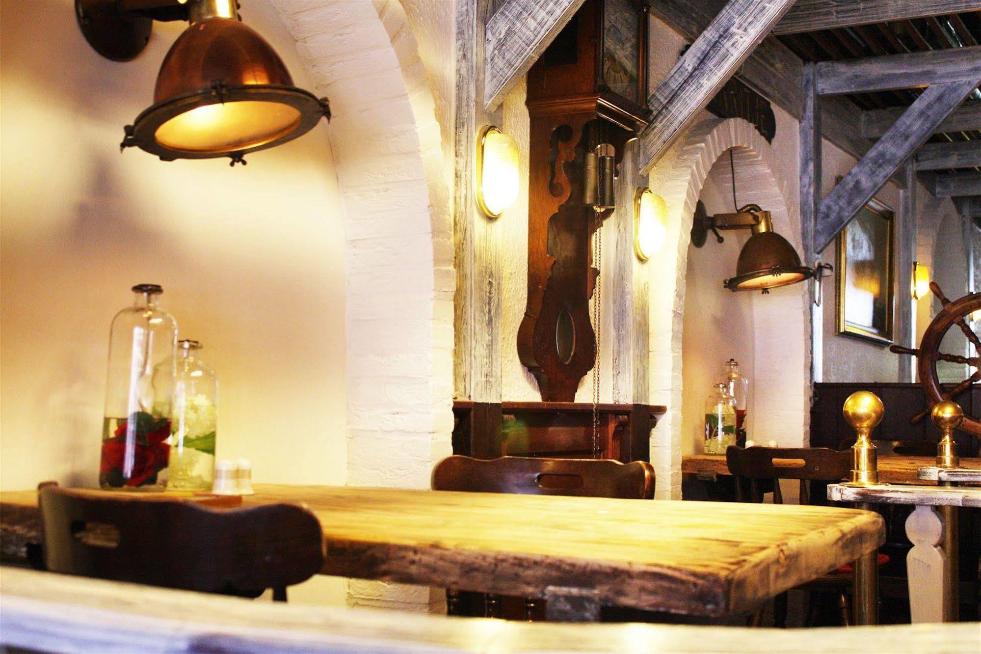 Hotel-Restaurant Loodsmans Welvaren Bv Ден Хоорн Екстериор снимка